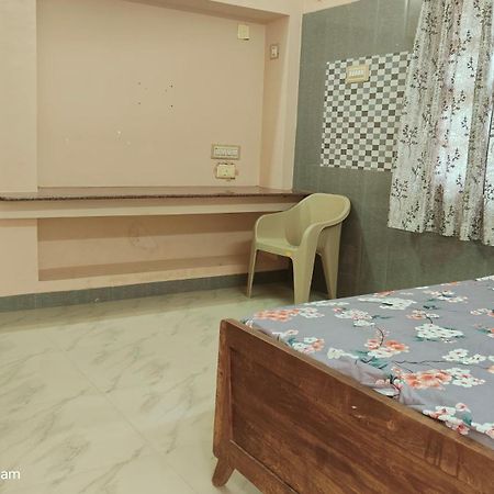 Selvams Home Stay Tiruchchendur Ngoại thất bức ảnh